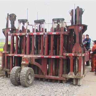 多錘頭破碎機——華興道路