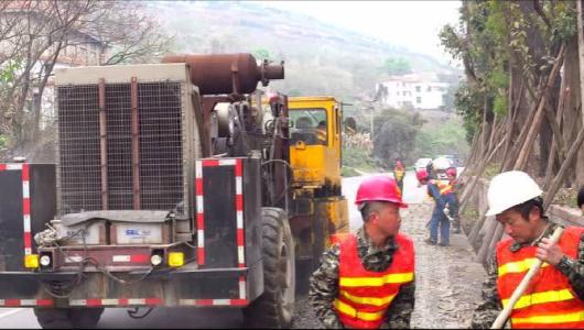 多錘頭破碎機——華興道路